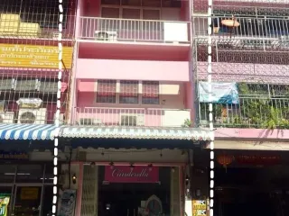 For sale 4 bedrooms townhouse in Hat Yai, Songkhla