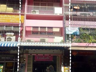 For sale 4 bedrooms townhouse in Hat Yai, Songkhla