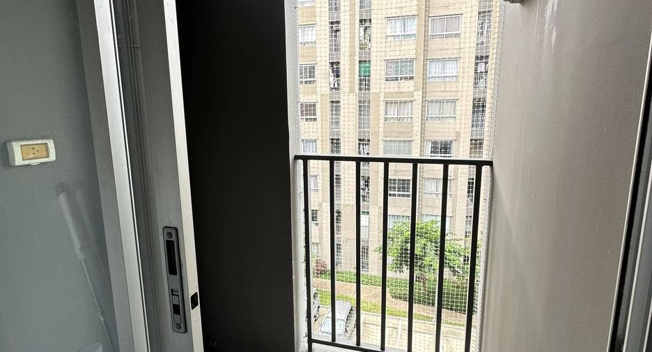 For sale studio condo in Mueang Nonthaburi, Nonthaburi
