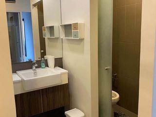 For sale 2 bedrooms condo in Huai Khwang, Bangkok