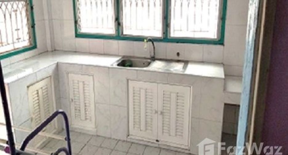 For rent and for sale 6 bedrooms townhouse in Pak Kret, Nonthaburi