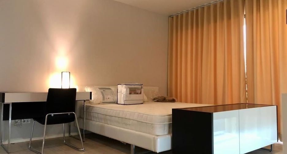 For sale 1 bed condo in Watthana, Bangkok
