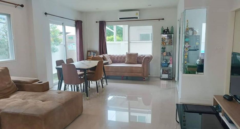 For sale 3 bedrooms villa in Mueang Chiang Rai, Chiang Rai