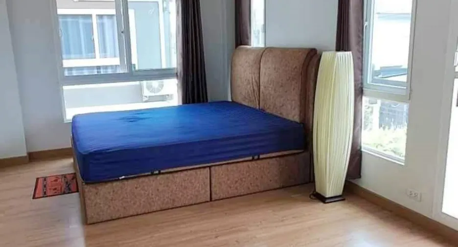 For sale 3 bedrooms villa in Mueang Chiang Rai, Chiang Rai