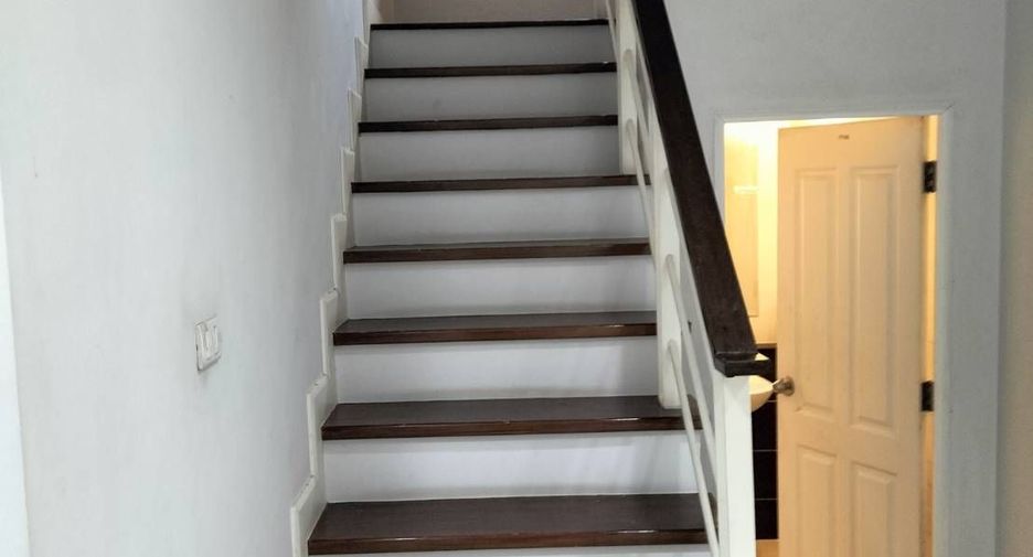 Haus zum Kauf mit 3 Zimmer in Mueang Nakhon Pathom, Nakhon Pathom