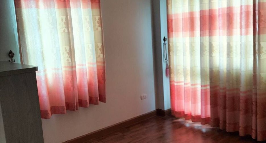 Haus zum Kauf mit 3 Zimmer in Mueang Nakhon Pathom, Nakhon Pathom