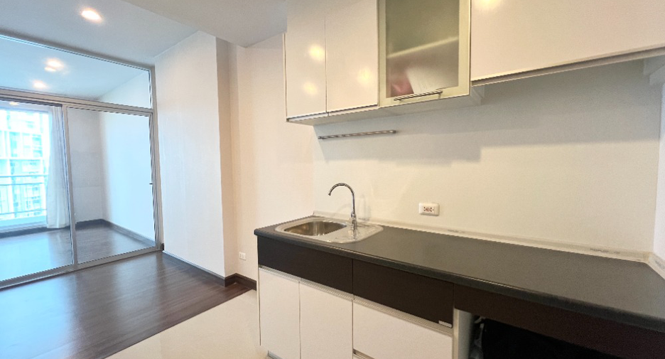 For sale studio condo in Bang Kho Laem, Bangkok