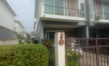 For sale 3 bedrooms townhouse in Krathum Baen, Samut Sakhon