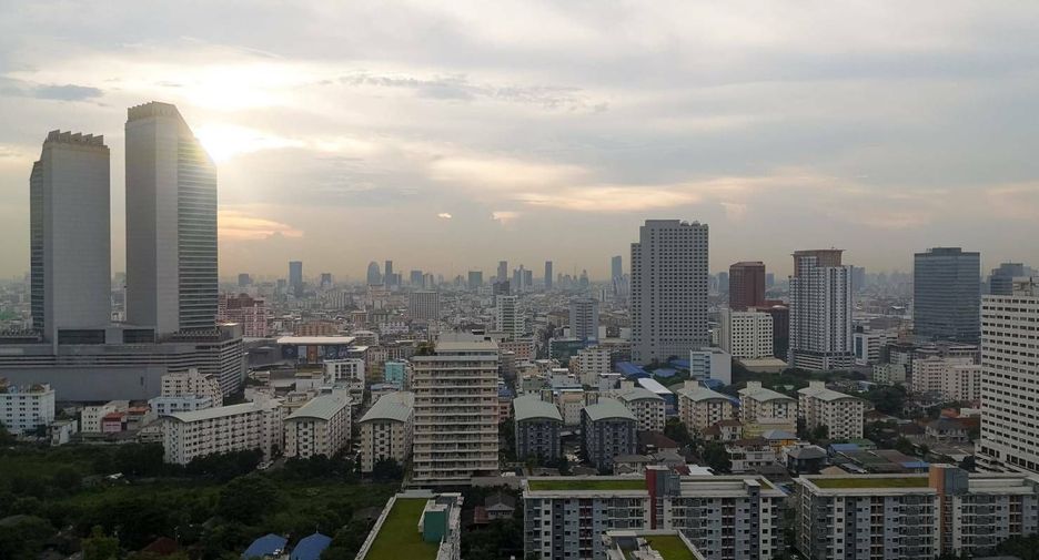 For sale 1 bed condo in Huai Khwang, Bangkok