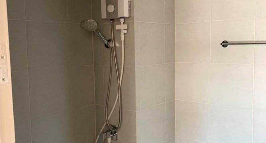 For rent 1 bed condo in Khlong Luang, Pathum Thani