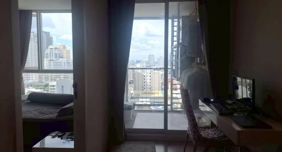For sale 1 bed condo in Watthana, Bangkok
