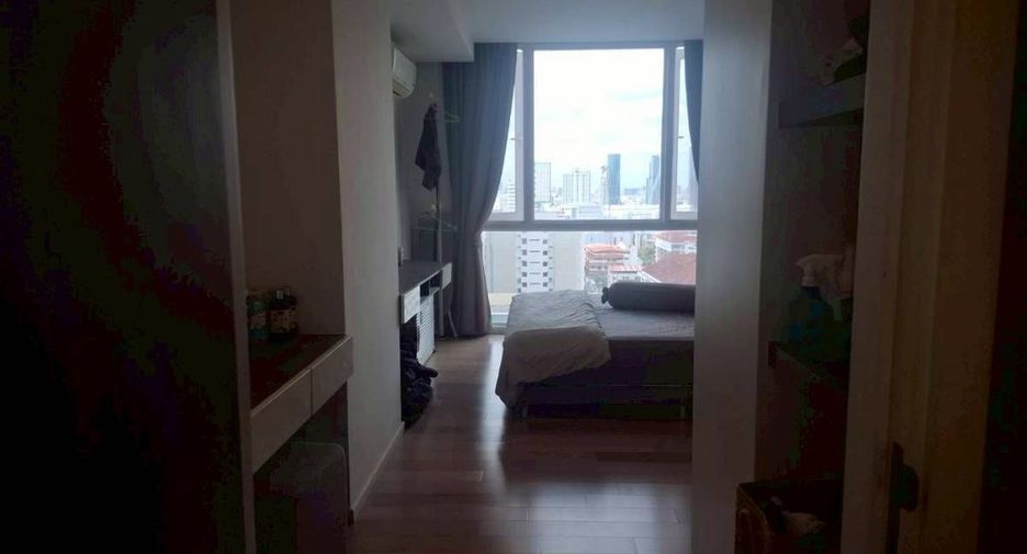 For sale 1 bed condo in Watthana, Bangkok
