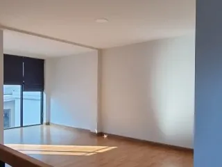 Casa adosada en venta de 3 habitaciones en Bang Sao Thong, Samut Prakan