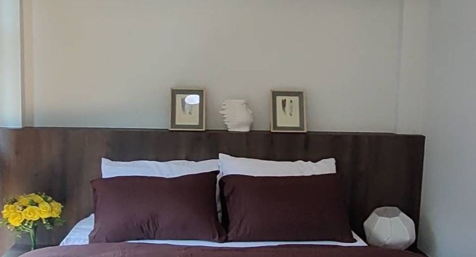 Casa adosada en venta de 3 habitaciones en Bang Sao Thong, Samut Prakan