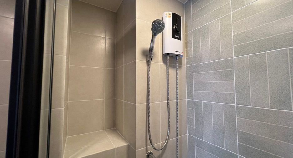 For rent studio condo in Khlong Luang, Pathum Thani