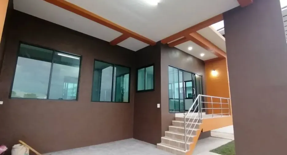 For sale 3 bedrooms house in Chiang Kham, Phayao