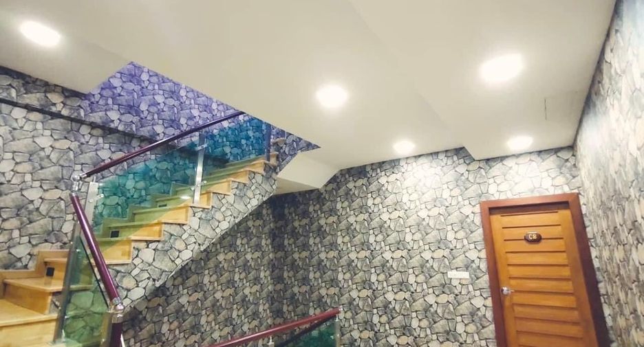 Local comercial en venta de 14 habitaciones en Pak Kret, Nonthaburi