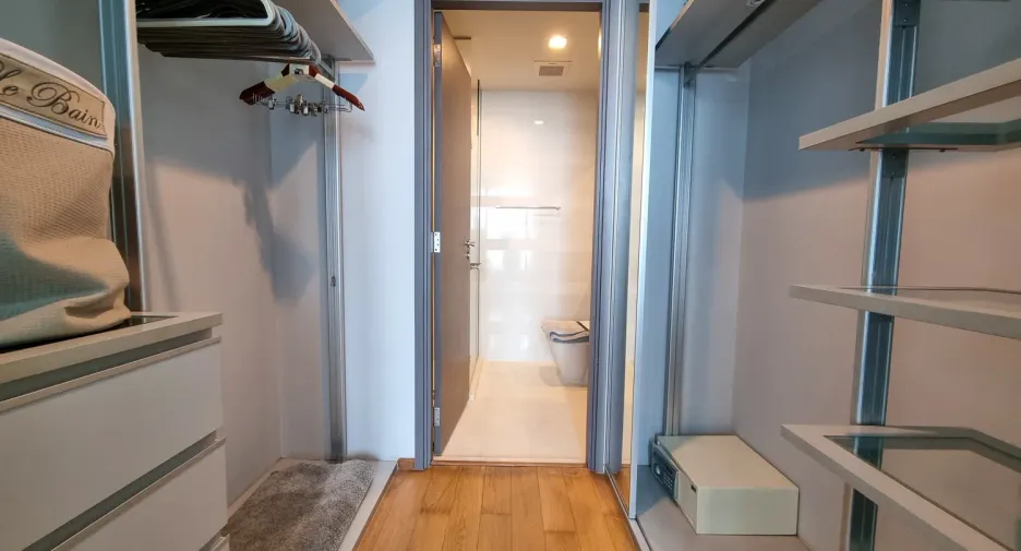 Wohnung zur Miete und zum Kauf mit 1 Zimmer in Khlong Toei, Bangkok
