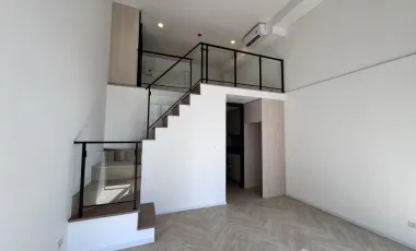 Продажа 1 кровать кондо в Хуаи Кхщанг, Бангкок