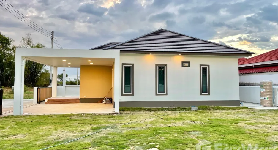 For sale 3 bedrooms house in Mueang Buriram, Buriram