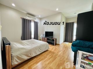 For sale 4 bedrooms house in Mueang Nakhon Ratchasima, Nakhon Ratchasima