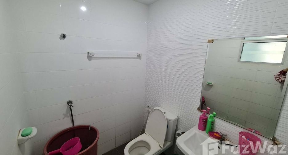 For sale 3 bedrooms townhouse in Mueang Pathum Thani, Pathum Thani