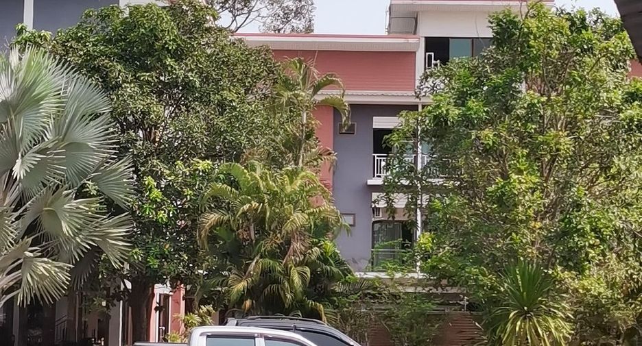 For sale 2 bedrooms townhouse in Tha Chang, Surat Thani