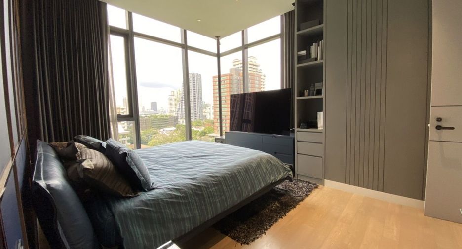 For sale 2 bedrooms condo in Khlong Toei, Bangkok
