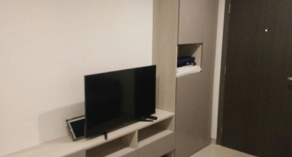 For sale 1 bed condo in Mueang Samut Prakan, Samut Prakan