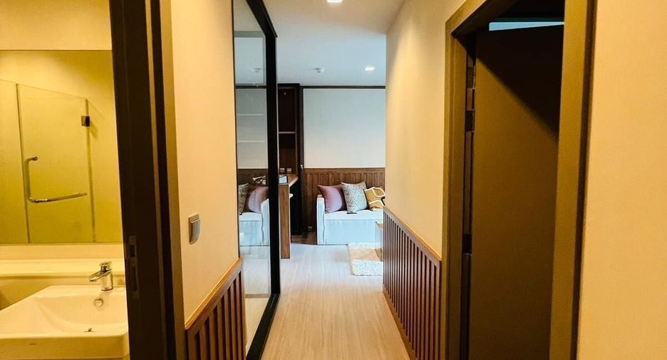 For sale 2 bedrooms condo in Huai Khwang, Bangkok