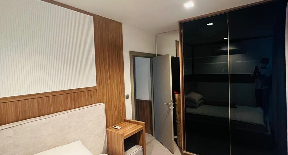 For sale 2 bedrooms condo in Huai Khwang, Bangkok