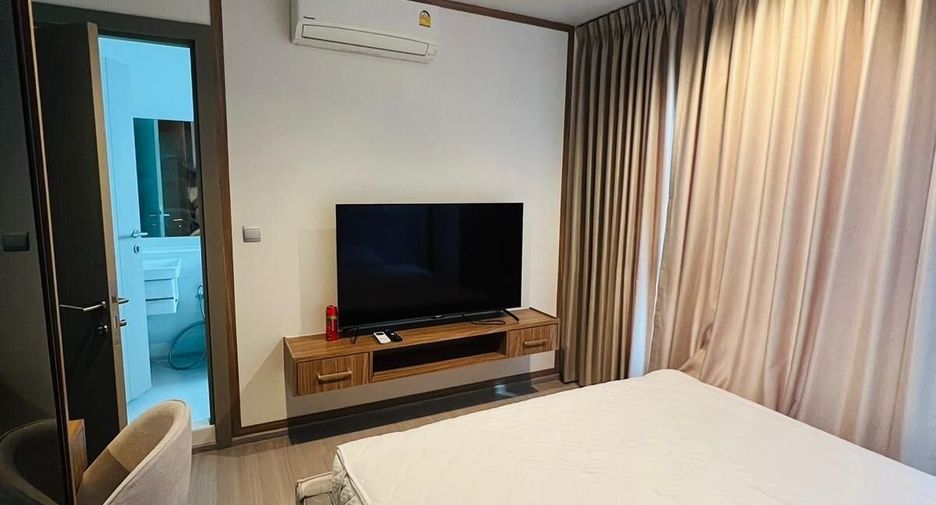 For sale 2 bedrooms condo in Huai Khwang, Bangkok