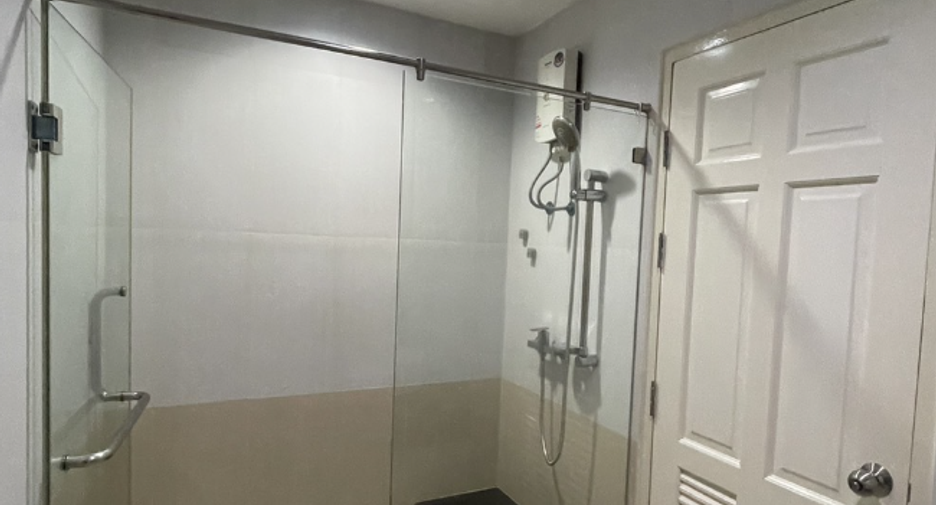 For sale 1 bed condo in Watthana, Bangkok
