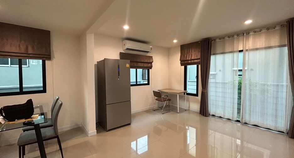 Haus zum Kauf und zur Miete mit 3 Zimmer in Mueang Pathum Thani, Pathum Thani