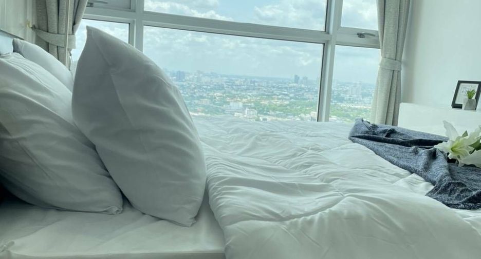 For sale 1 bed condo in Khlong Toei, Bangkok