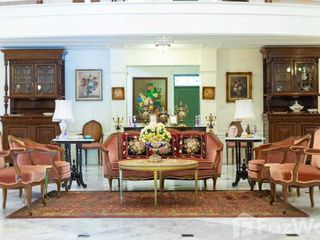 Casa en venta de 5 habitaciones en Krathum Baen, Samut Sakhon