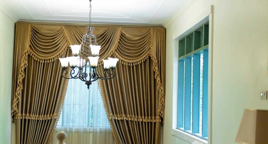 Casa en venta de 5 habitaciones en Krathum Baen, Samut Sakhon