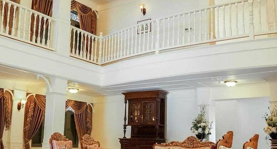 Casa en venta de 5 habitaciones en Krathum Baen, Samut Sakhon