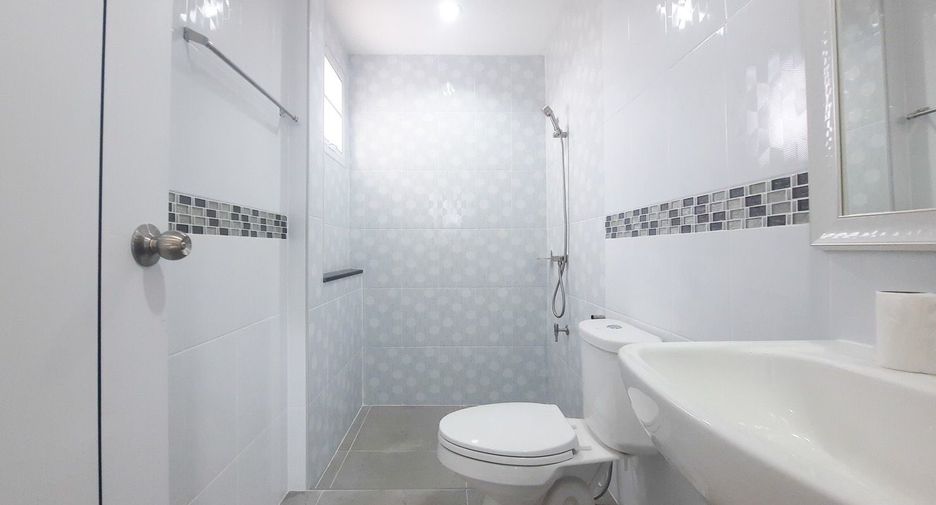 Casa en venta de 2 habitaciones en Chaloem Phra Kiat, Saraburi