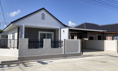 Casa en venta de 2 habitaciones en Chaloem Phra Kiat, Saraburi