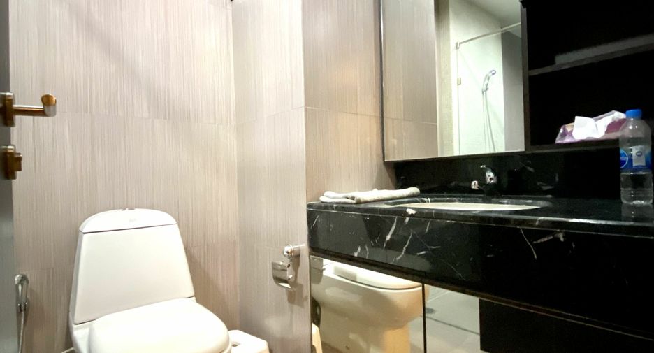 For sale and for rent 2 bedrooms condo in Watthana, Bangkok