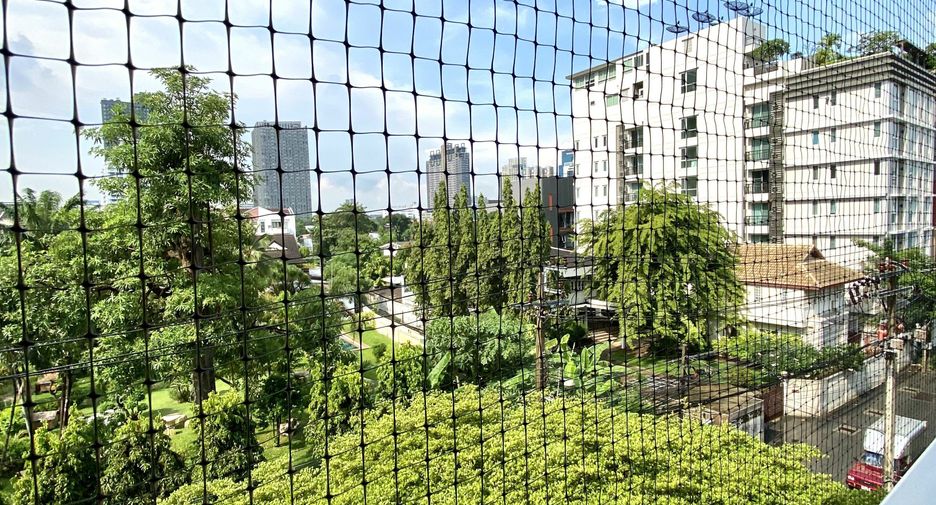 For sale and for rent 2 bedrooms condo in Watthana, Bangkok