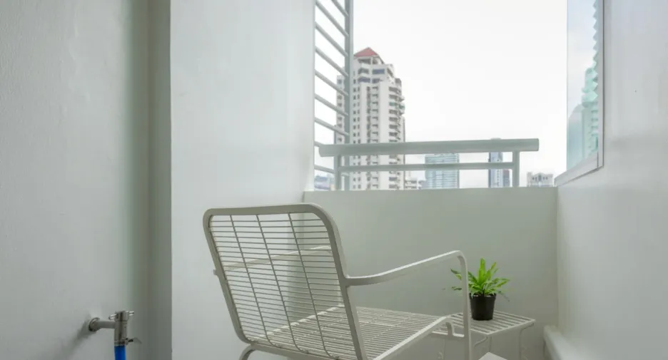 For sale and for rent 1 bed condo in Watthana, Bangkok