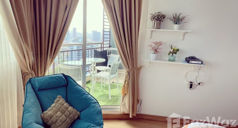 For sale 2 bedrooms condo in Watthana, Bangkok
