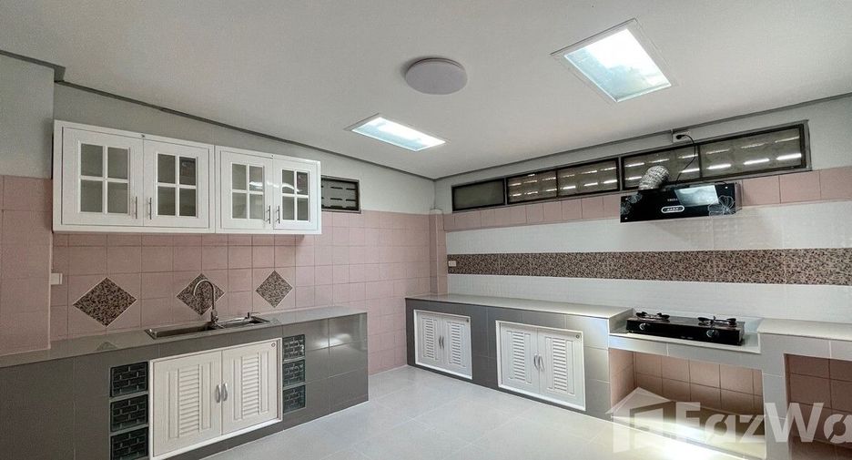 For sale 2 bedrooms townhouse in Bang Bua Thong, Nonthaburi
