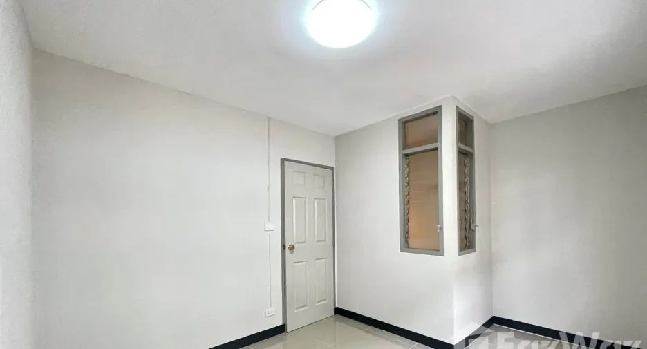For sale 2 bedrooms townhouse in Bang Bua Thong, Nonthaburi
