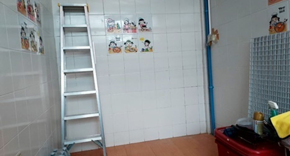 For sale 2 ベッドルーム townhouse in Mueang Samut Sakhon, Samut Sakhon