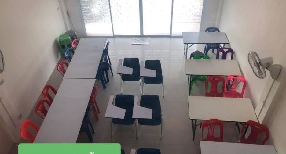 出售 2 卧室 联排别墅 在 Mueang Rayong, Rayong