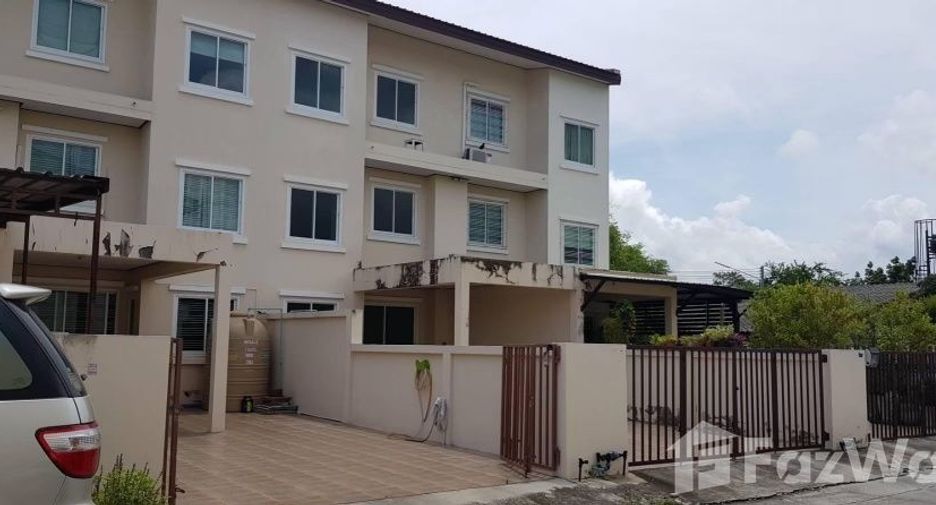 出售 2 卧室 联排别墅 在 Mueang Rayong, Rayong