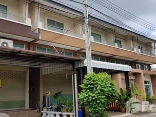 出售 2 卧室 联排别墅 在 Mueang Rayong, Rayong